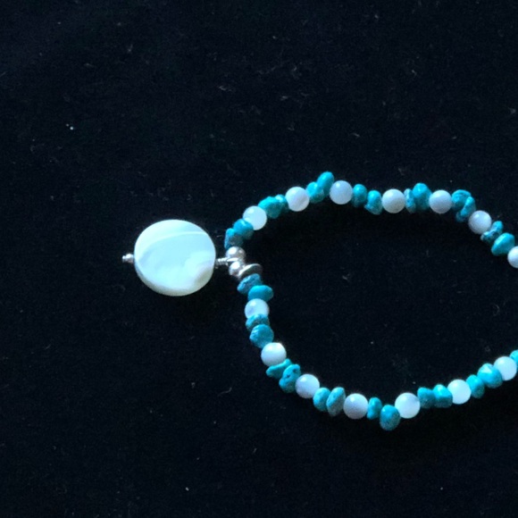 Turquoise & Mother of Pearl Bracelet - Picture 3 of 4